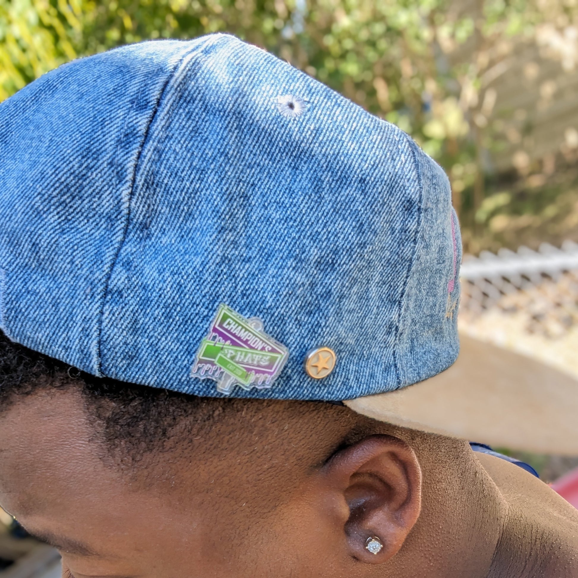 denim hat  with pins 