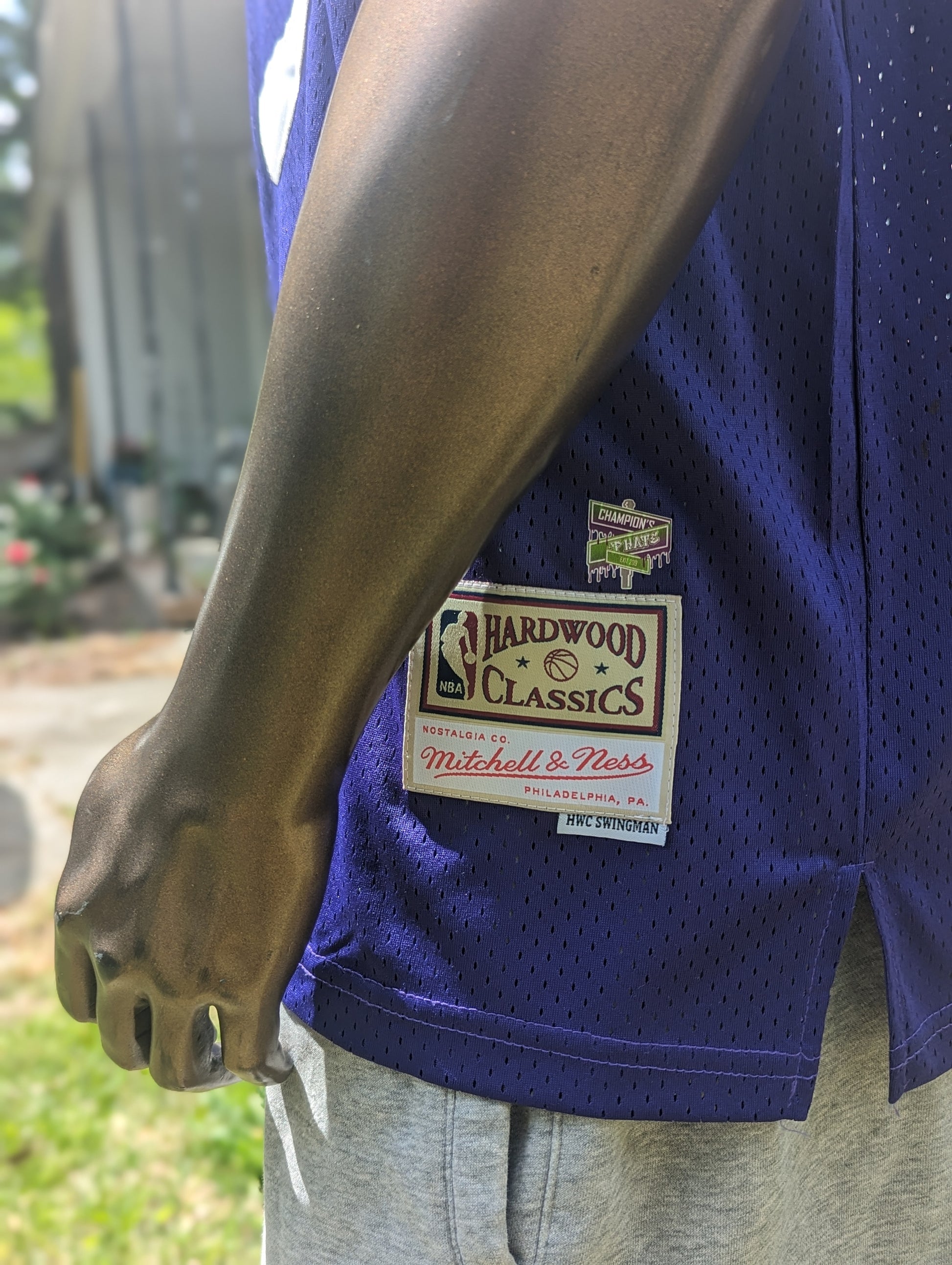 purple mesh jersey side view